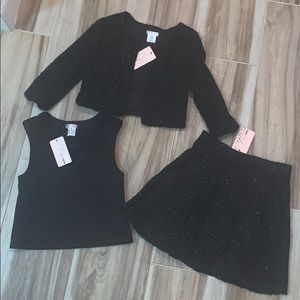Girls 3 piece skirt set 🖤😍